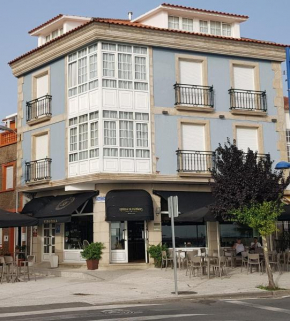 Отель Ribeira de Fefiñanes  Камбадос